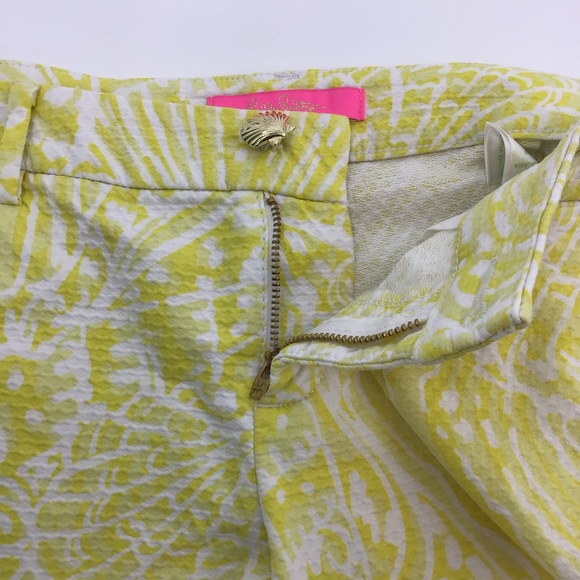 Lilly Pulitzer Palmita Shorts in Lilly’s Lemon Sea Cups - Picture 6 of 15